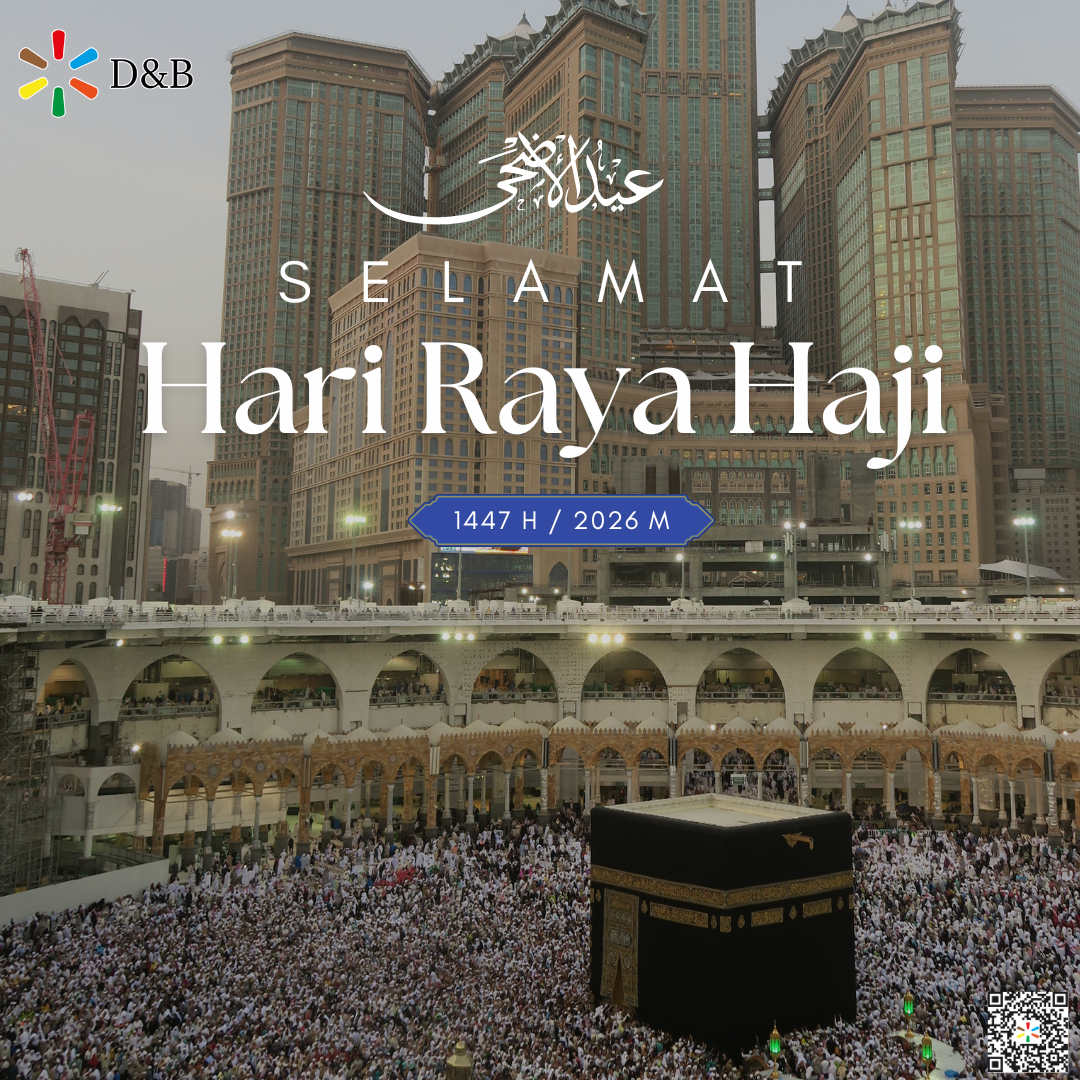 A large crowd of people surrounding the Kaaba in Mecca during Hajj, with text overlay wishing a Selamat Hari Raya Haji, greeting by D&B